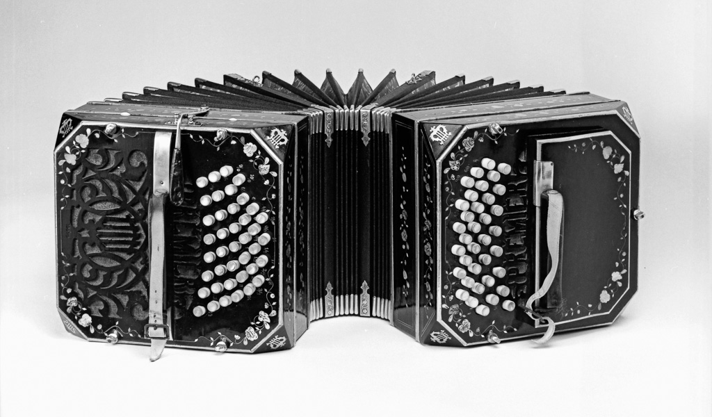 general front view of a 1930 instrument